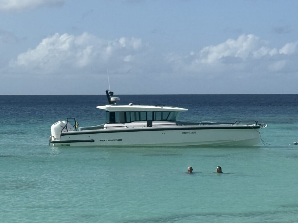 Explore the Grenadines aboard our Axopar 37 XC Cross Cabin